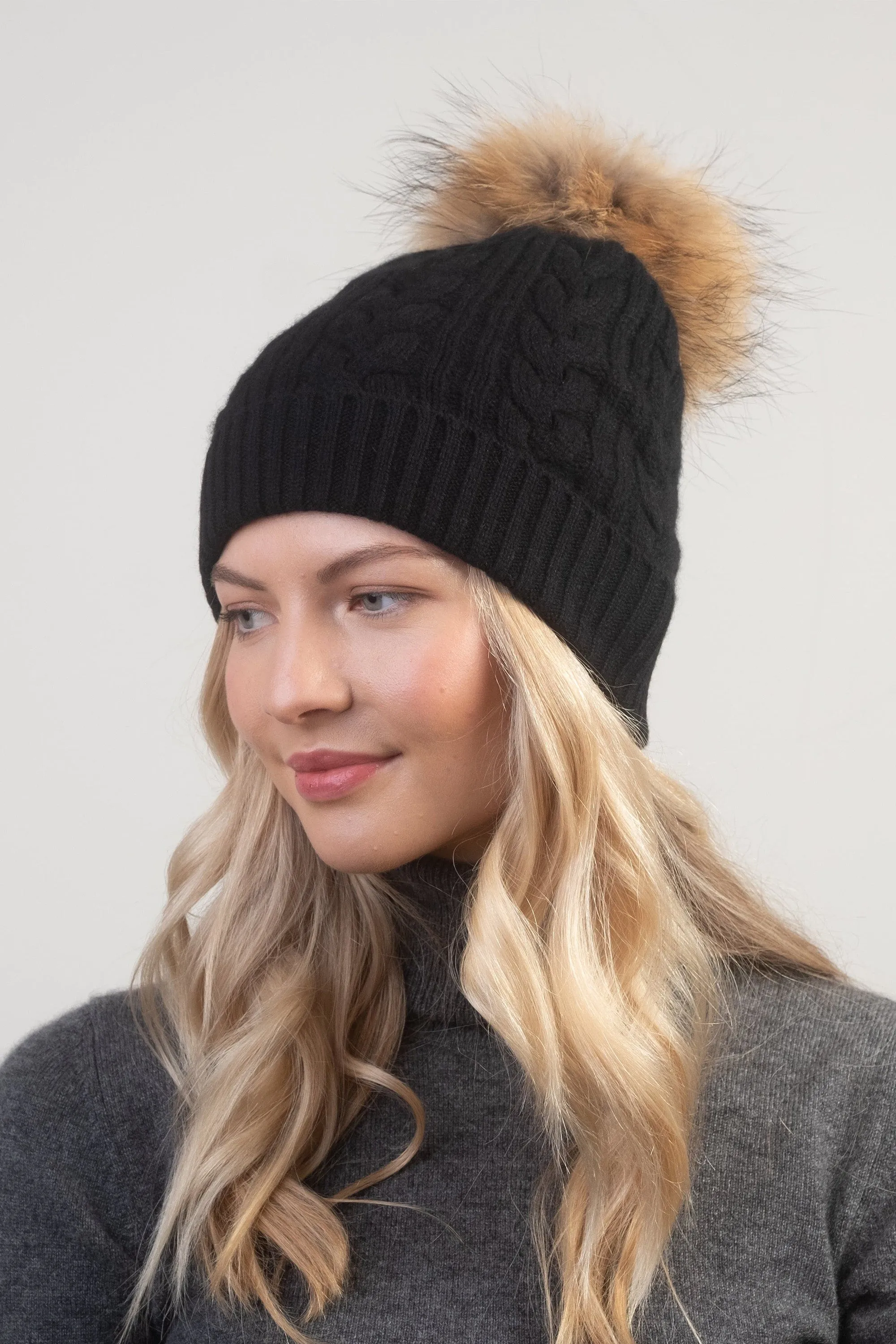 Cable Knit Pom Pom Hat - Black