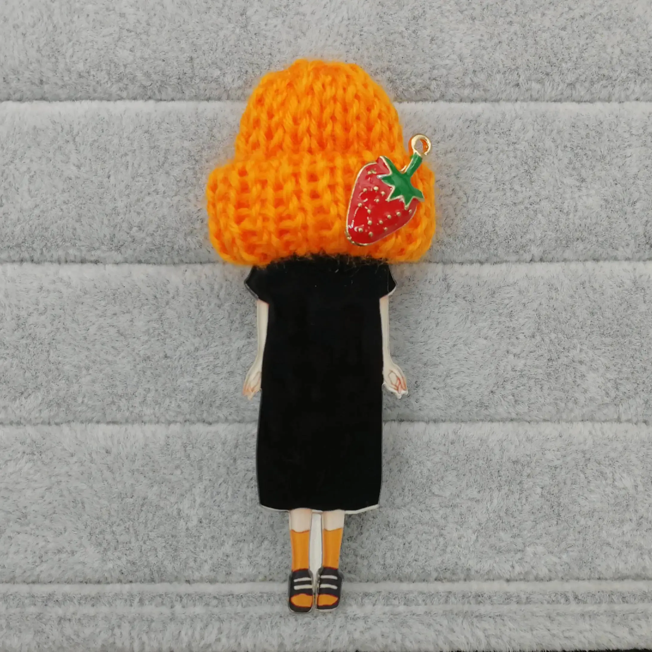 Cute Chunky Knit Hat Fashionista Girls Brooches