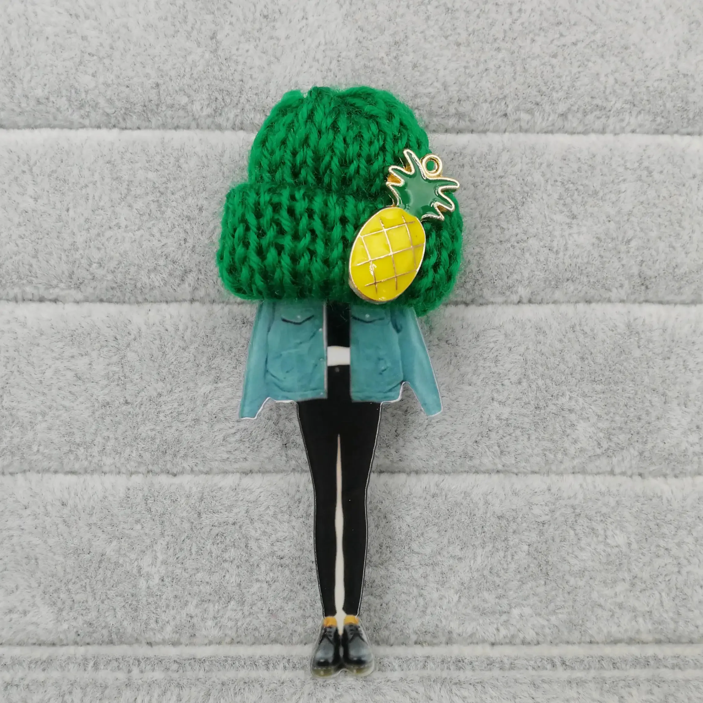 Cute Chunky Knit Hat Fashionista Girls Brooches